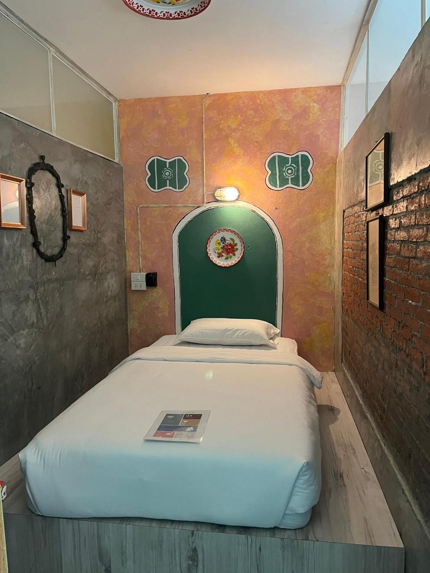 Apartamento Auntie & Niece Phuket Ban Sam Kong Exterior foto