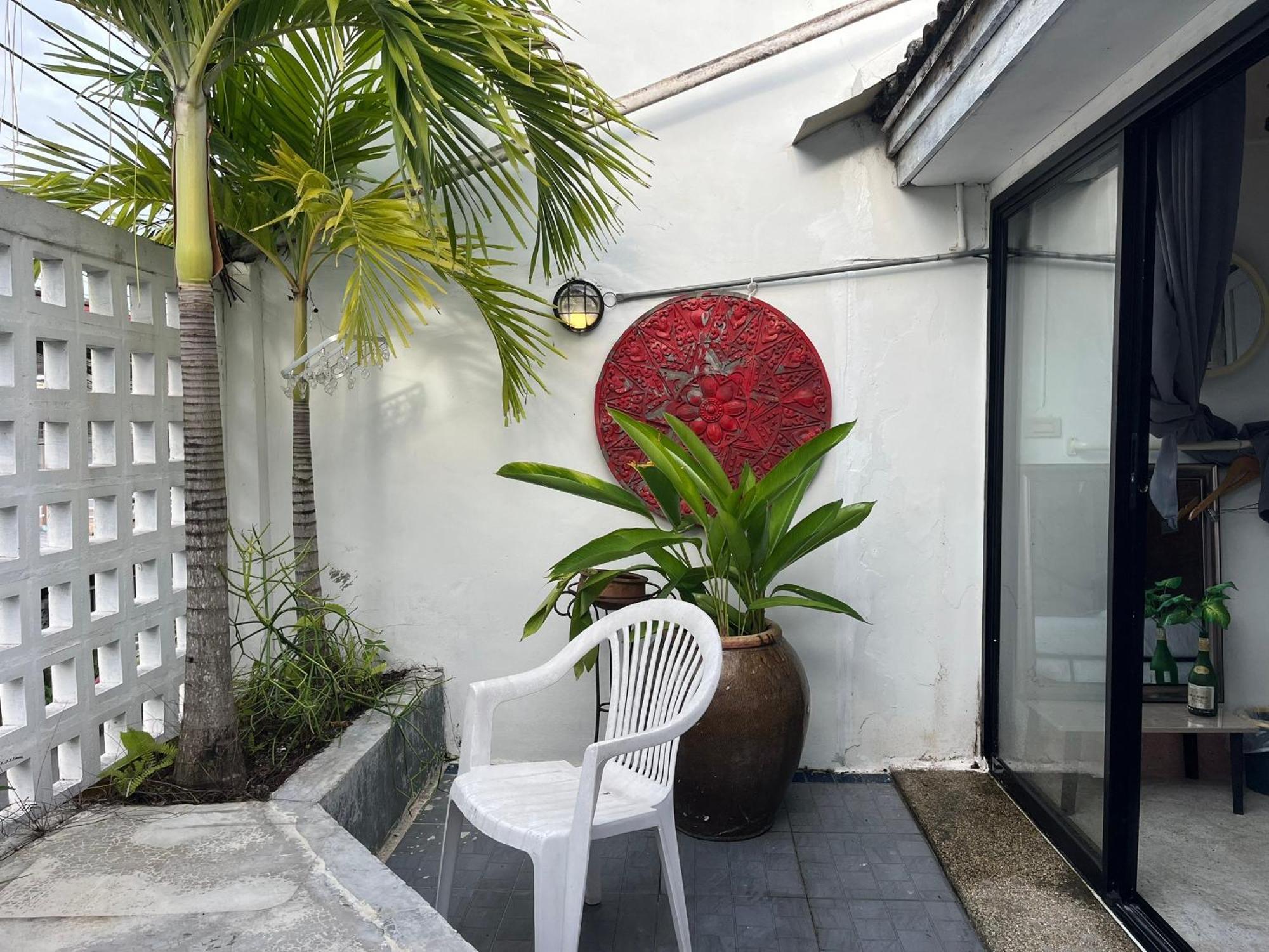 Apartamento Auntie & Niece Phuket Ban Sam Kong Exterior foto