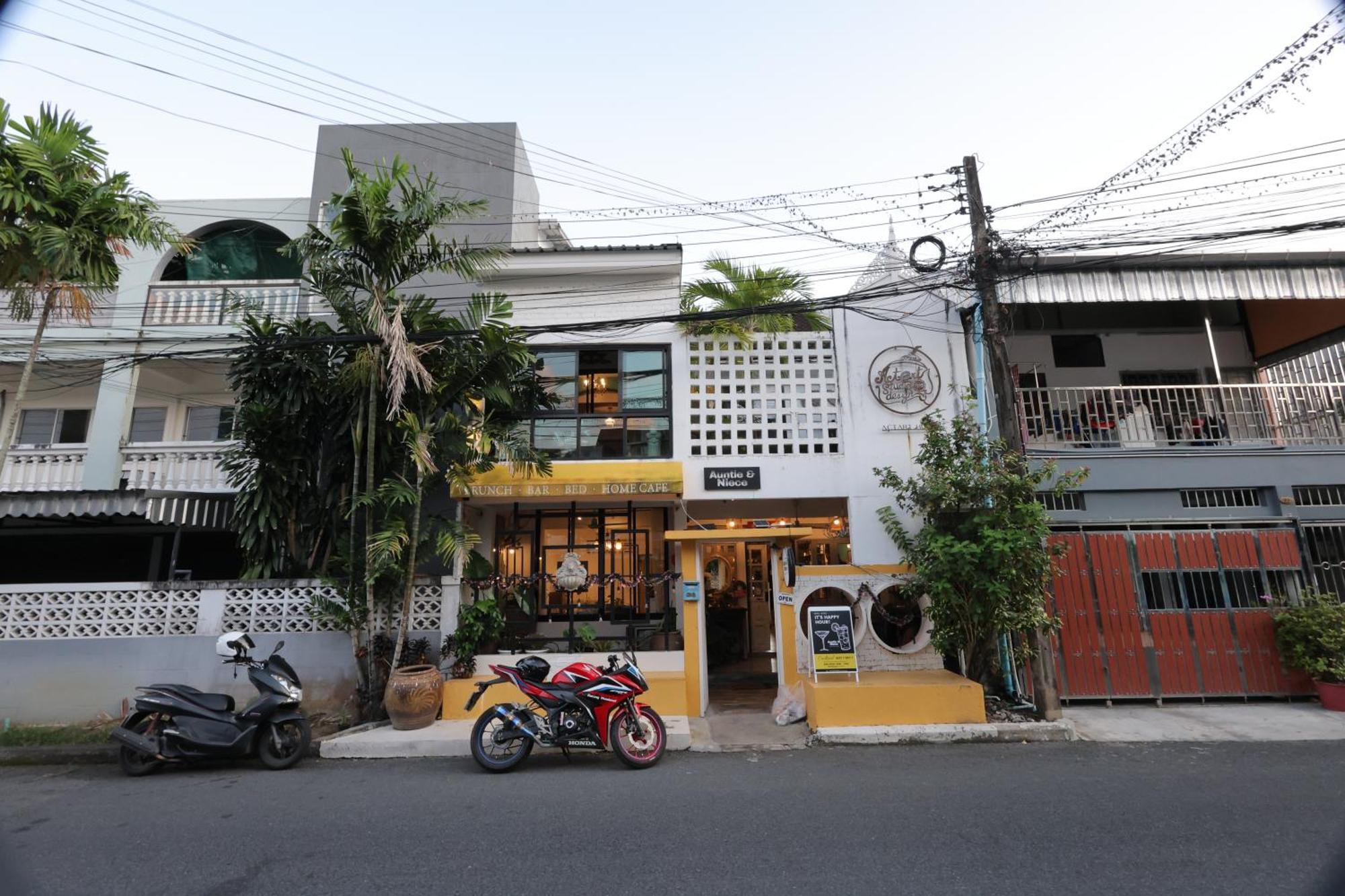 Apartamento Auntie & Niece Phuket Ban Sam Kong Exterior foto
